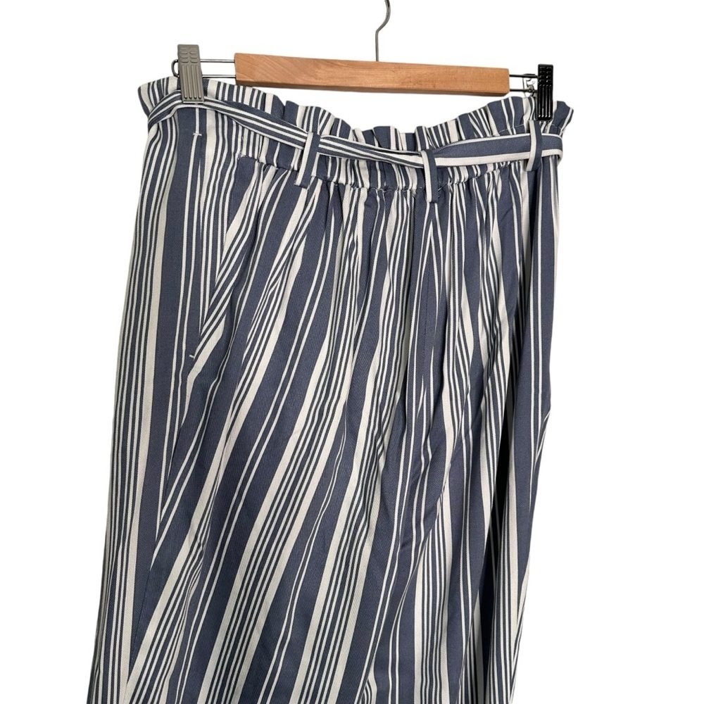 LOFT | Striped High Rise Paperbag Elastic Waist Tapered Pant Blue Size Medium - Picture 4 of 8